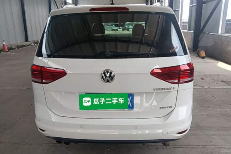 Used Volkswagen Touran 2016 Volkswagen Touran L 280TSI DSG Comfort Edition Rear