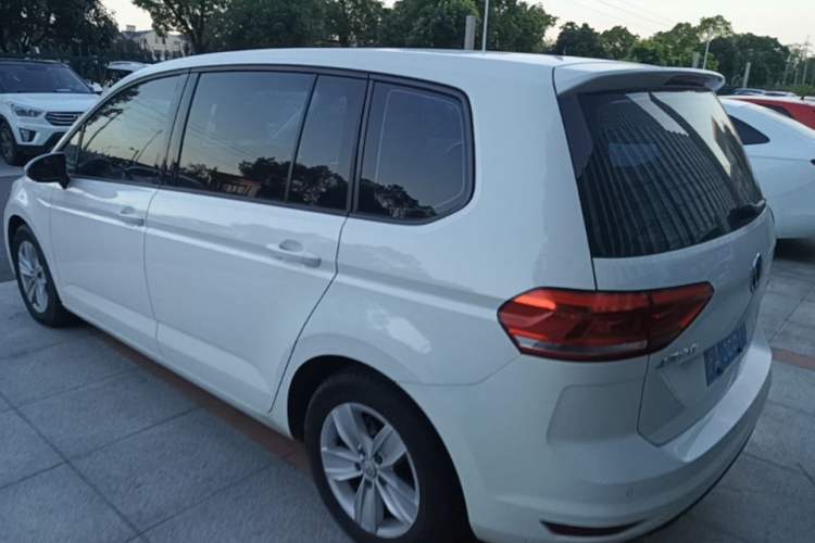 Used Volkswagen Touran 2016 Touran L 280TSI DSG Style Edition Rear Left 45 Deg