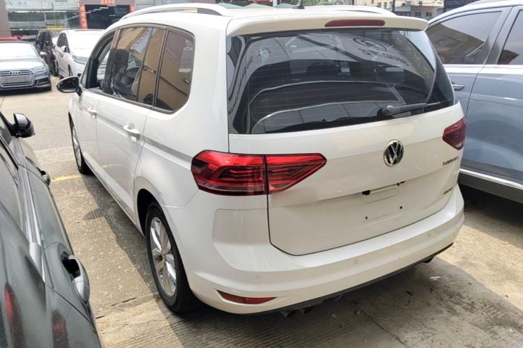 Used Volkswagen Touran 2016 Volkswagen Touran L 280TSI DSG Comfort Edition Rear Left 45 Deg