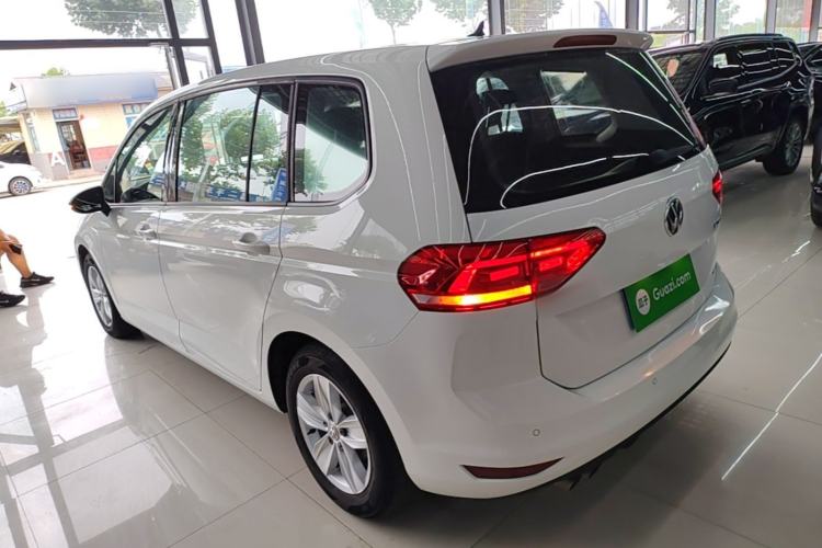 Used Volkswagen Touran 2016 Volkswagen Touran L 280TSI Manual Trend Edition Rear Left 45 Deg