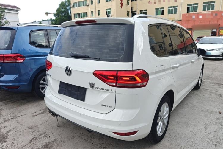 Used Volkswagen Touran 2016 Volkswagen Touran L 280TSI DSG Comfort Edition Rear Right 45 Deg