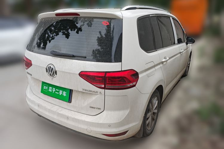 Used Volkswagen Touran 2016 Volkswagen Touran L 280TSI DSG Comfort Edition Rear Right 45 Deg