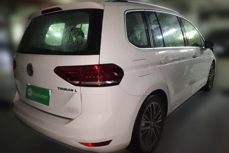 Used Volkswagen Touran 2016 Volkswagen Touran L 280TSI DSG Luxury Edition Rear Right 45 Deg
