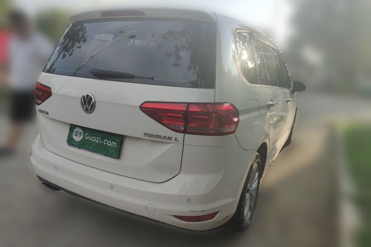 Used Volkswagen Touran 2016 Volkswagen Touran L 280TSI Manual Trend Edition Rear Right 45 Deg