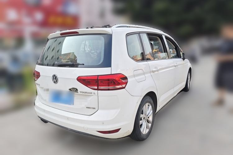 Used Volkswagen Touran 2016 Volkswagen Touran L 280TSI DSG Comfort Edition Rear Right 45 Deg