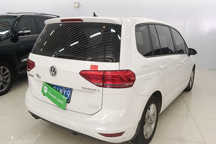 Used Volkswagen Touran 2016 Volkswagen Touran L 280TSI Manual Trend Edition Rear Right 45 Deg