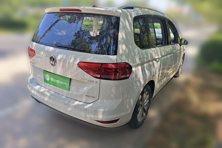 Used Volkswagen Touran 2016 Volkswagen Touran L 280TSI DSG Comfort Edition Rear Right 45 Deg