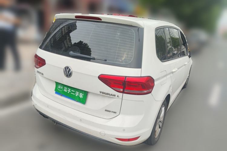 Used Volkswagen Touran 2016 Volkswagen Touran L 280TSI Manual Trend Edition Rear Right 45 Deg