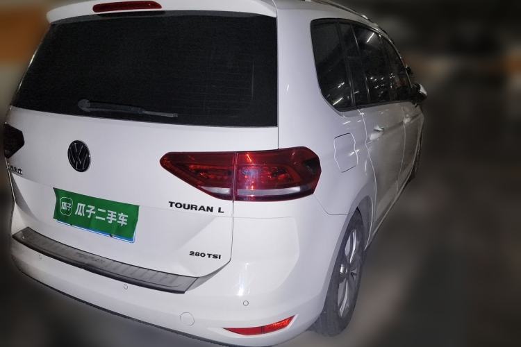 Used Volkswagen Touran 2016 Volkswagen Touran L 280TSI DSG Comfort Edition Rear Right 45 Deg