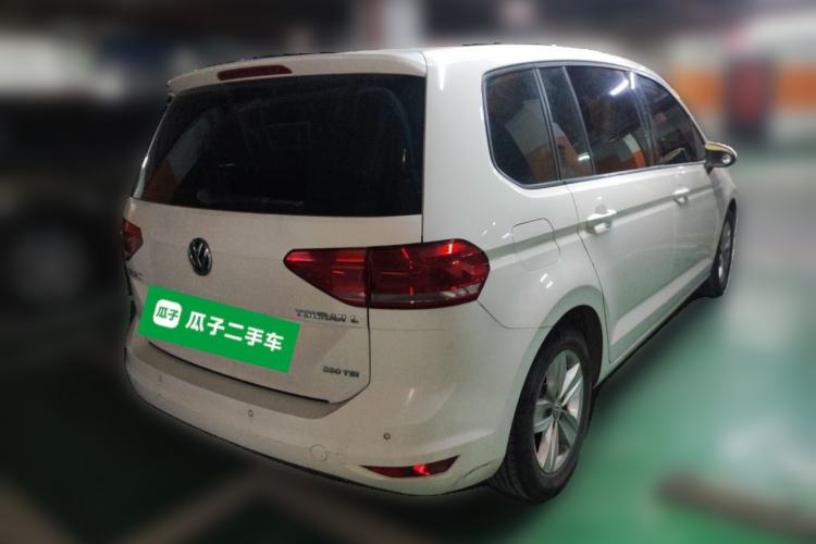 Used Volkswagen Touran 2016 Touran L 280TSI DSG Style Edition Rear Right 45 Deg