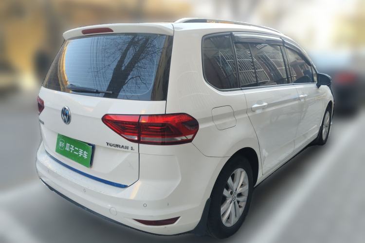 Used Volkswagen Touran 2016 Volkswagen Touran L 280TSI DSG Comfort Edition Rear Right 45 Deg