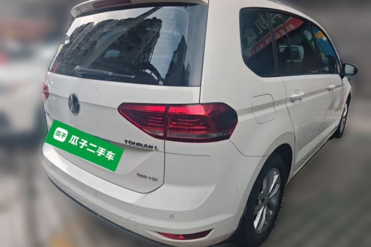 Used Volkswagen Touran 2016 Volkswagen Touran L 280TSI DSG Comfort Edition Rear Right 45 Deg