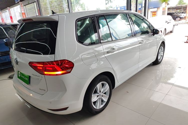 Used Volkswagen Touran 2016 Volkswagen Touran L 280TSI Manual Trend Edition Rear Right 45 Deg