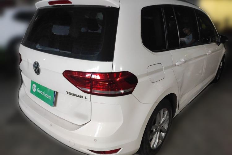 Used Volkswagen Touran 2016 Volkswagen Touran L 280TSI DSG Comfort Edition Rear Right 45 Deg