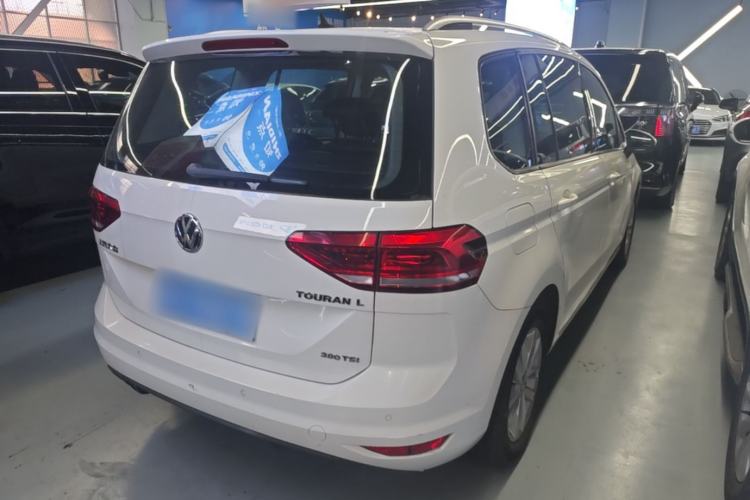 Used Volkswagen Touran 2016 Volkswagen Touran L 280TSI DSG Comfort Edition Rear Right 45 Deg