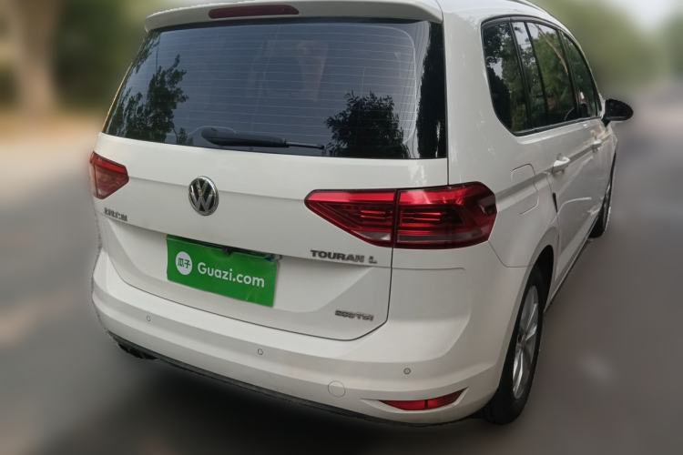 Used Volkswagen Touran 2016 Volkswagen Touran L 280TSI DSG Comfort Edition Rear Right 45 Deg