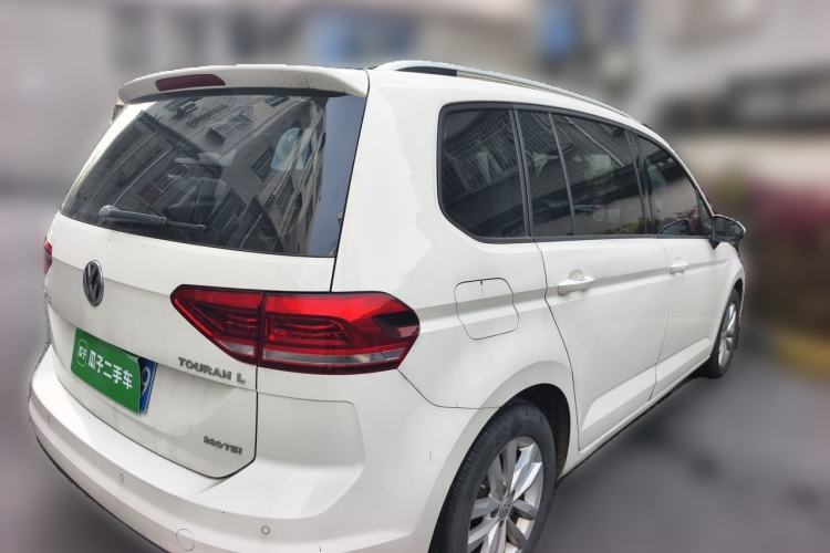 Used Volkswagen Touran 2016 Volkswagen Touran L 280TSI DSG Comfort Edition Rear Right 45 Deg