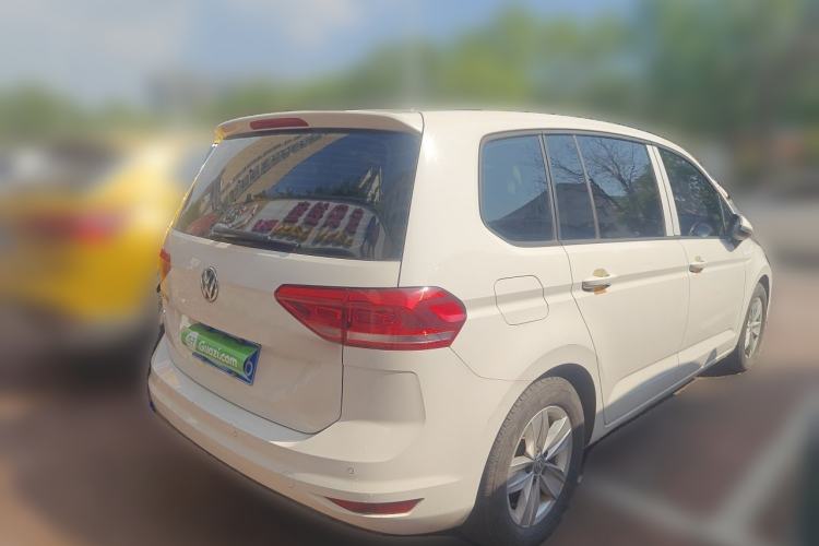 Used Volkswagen Touran 2016 Volkswagen Touran L 280TSI Manual Trend Edition Rear Right 45 Deg