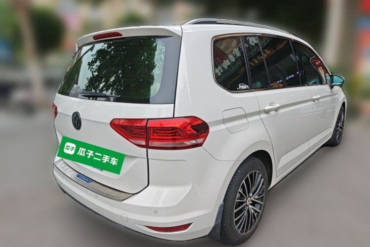 Used Volkswagen Touran 2016 Volkswagen Touran L 280TSI DSG Comfort Edition Rear Right 45 Deg