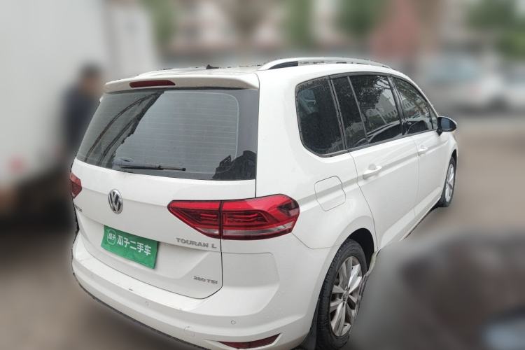 Used Volkswagen Touran 2016 Volkswagen Touran L 280TSI DSG Comfort Edition Rear Right 45 Deg