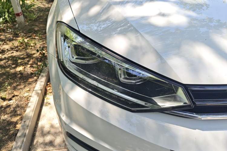 Used Volkswagen Touran 2016 Volkswagen Touran L 280TSI DSG Comfort Edition Right Front Headlight