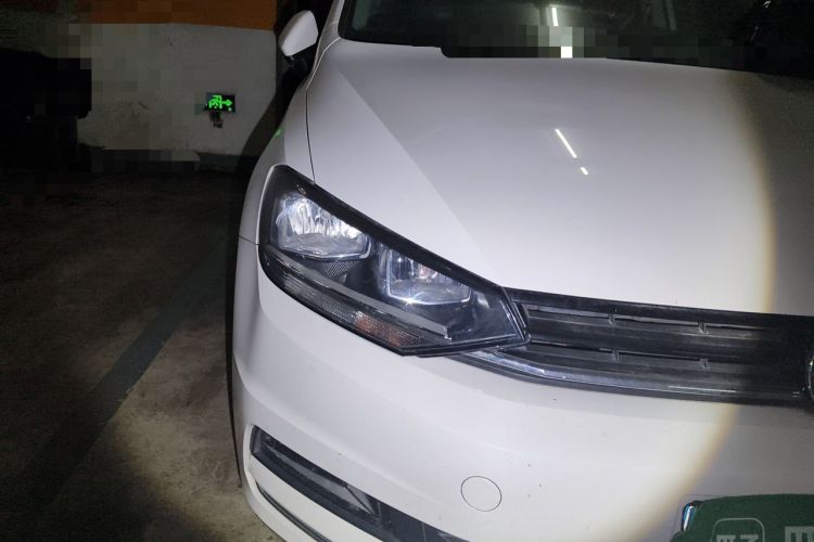 Used Volkswagen Touran 2016 Volkswagen Touran L 280TSI DSG Comfort Edition Right Front Headlight
