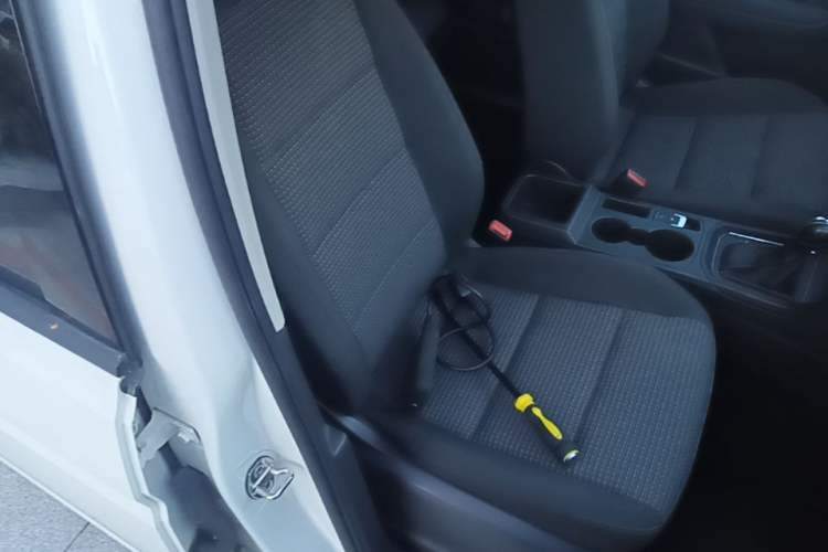 Used Volkswagen Touran 2016 Touran L 280TSI DSG Style Edition Right Front Seat