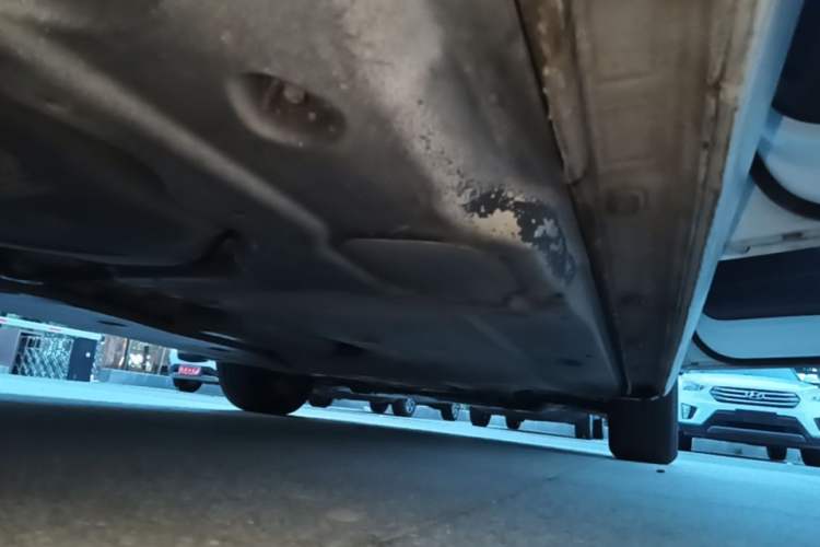 Used Volkswagen Touran 2016 Touran L 280TSI DSG Style Edition Right Side Sill