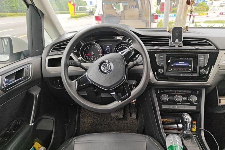 Used Volkswagen Touran 2016 Touran L 280TSI DSG Style Edition Steering Wheel