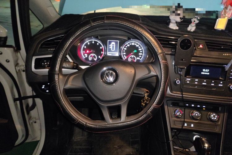 Used Volkswagen Touran 2016 Touran L 280TSI DSG Style Edition Steering Wheel