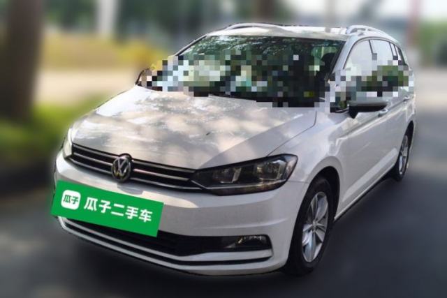 Używany Volkswagen Touran 2016 Volkswagen Touran L 280TSI Manual Trend Edition