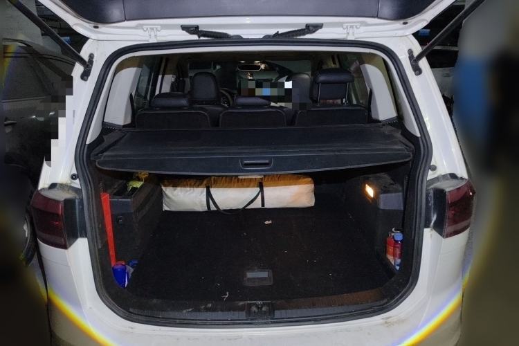 Used Volkswagen Touran 2016 Volkswagen Touran L 280TSI DSG Comfort Edition Trunk
