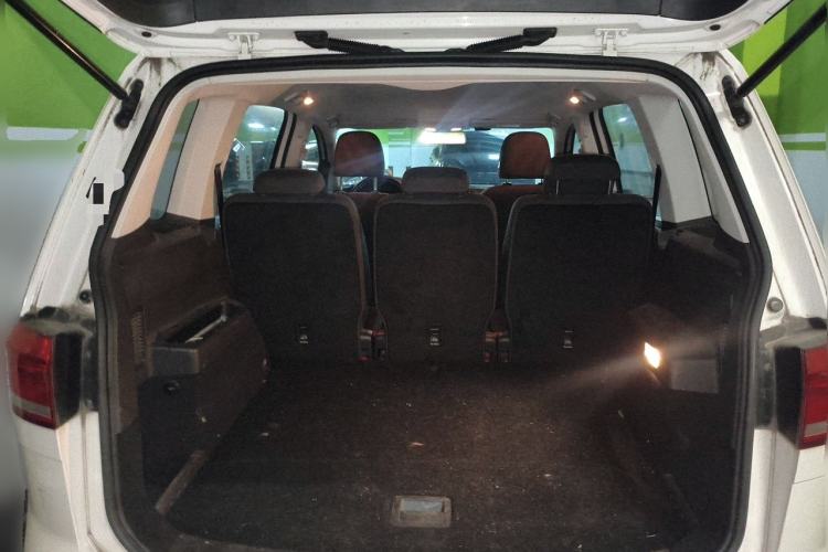Used Volkswagen Touran 2016 Touran L 280TSI DSG Style Edition Trunk