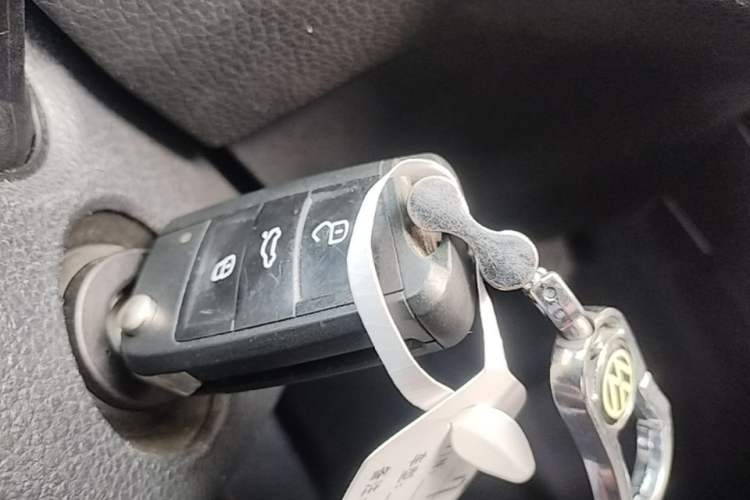 Used Volkswagen Touran 2016 Volkswagen Touran L 280TSI DSG Comfort Edition Vehicle Key