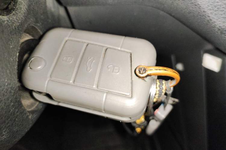 Used Volkswagen Touran 2016 Touran L 280TSI DSG Style Edition Vehicle Key