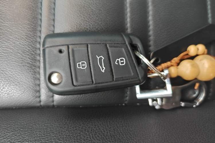 Used Volkswagen Touran 2016 Volkswagen Touran L 280TSI DSG Comfort Edition Vehicle Key