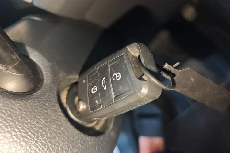 Used Volkswagen Touran 2016 Volkswagen Touran L 280TSI DSG Comfort Edition Vehicle Key