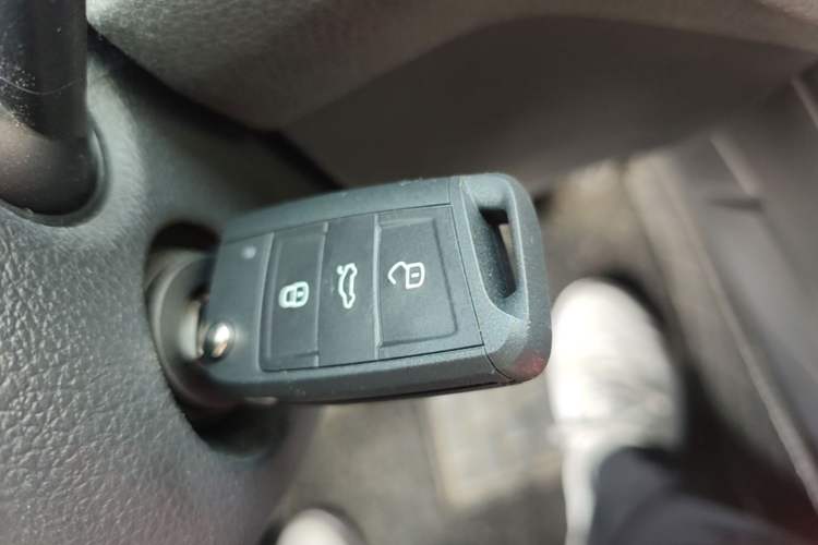 Used Volkswagen Touran 2016 Volkswagen Touran L 280TSI DSG Comfort Edition Vehicle Key