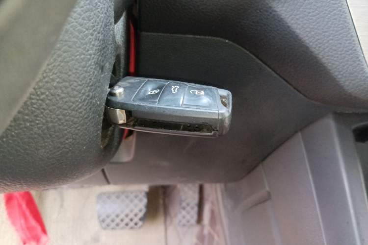 Used Volkswagen Touran 2016 Volkswagen Touran L 280TSI DSG Comfort Edition Vehicle Key