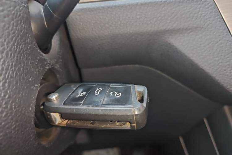 Used Volkswagen Touran 2016 Volkswagen Touran L 280TSI DSG Comfort Edition Vehicle Key