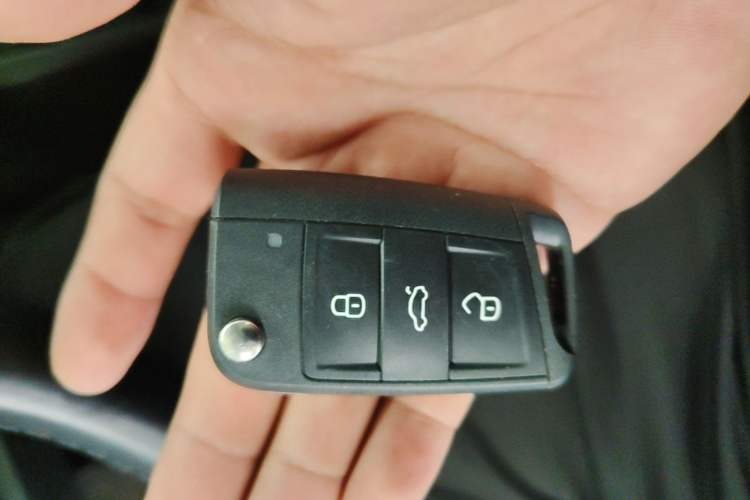 Used Volkswagen Touran 2016 Volkswagen Touran L 280TSI DSG Comfort Edition Vehicle Key