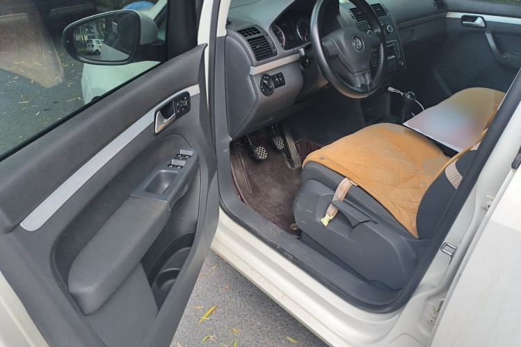 Used Volkswagen Touran  Driver Seat