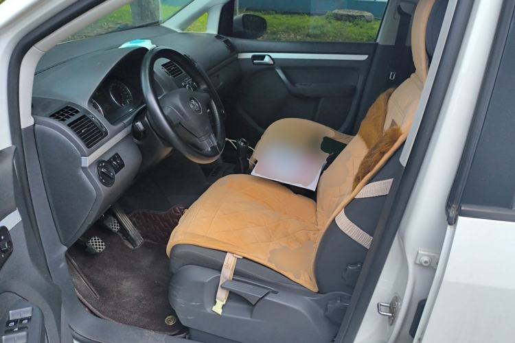Used Volkswagen Touran  Left Front Seat