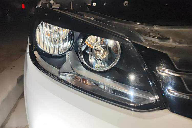 Used Volkswagen Touran  Right Front Headlight
