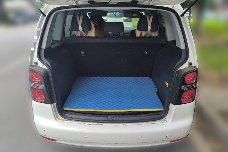 Used Volkswagen Touran  Trunk