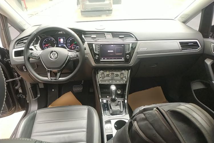 Used Volkswagen Touran 2018 Volkswagen Touran L 280TSI DSG Boundary Luxury Edition 6 Seats China V Emission Standard Center Console