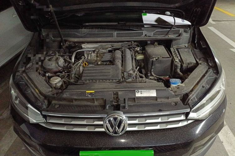 Used Volkswagen Touran 2018 Volkswagen Touran L 280TSI DSG Boundary Luxury Edition 7 Seats China VI Standard Engine Bay