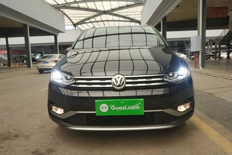 Used Volkswagen Touran 2018 Volkswagen Touran L 280TSI DSG Boundary Luxury Edition 6 Seats China V Emission Standard Front