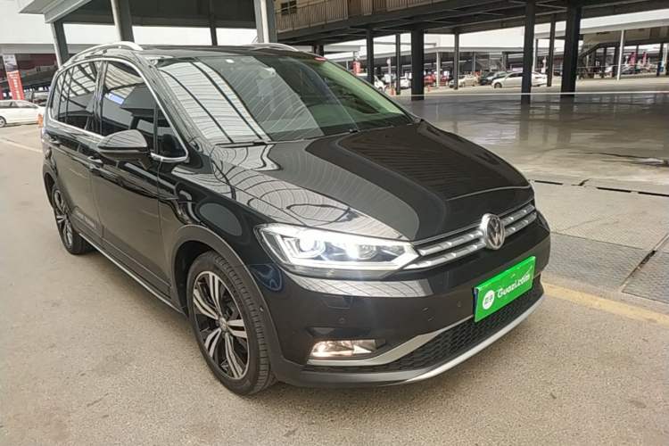 Used Volkswagen Touran 2018 Volkswagen Touran L 280TSI DSG Boundary Luxury Edition 6 Seats China V Emission Standard Front Right 45 Deg