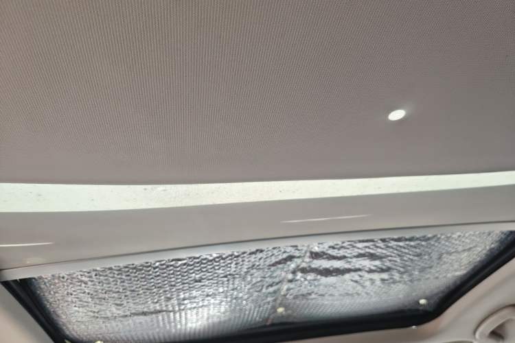 Used Volkswagen Touran 2018 Volkswagen Touran L 280TSI DSG Comfort Edition 6-seater Headliner